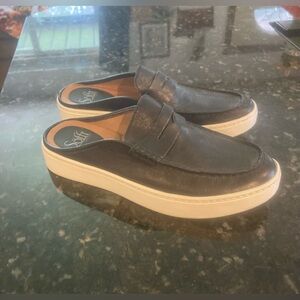 Sofft Men's Dark Leather Slip-On Loafers